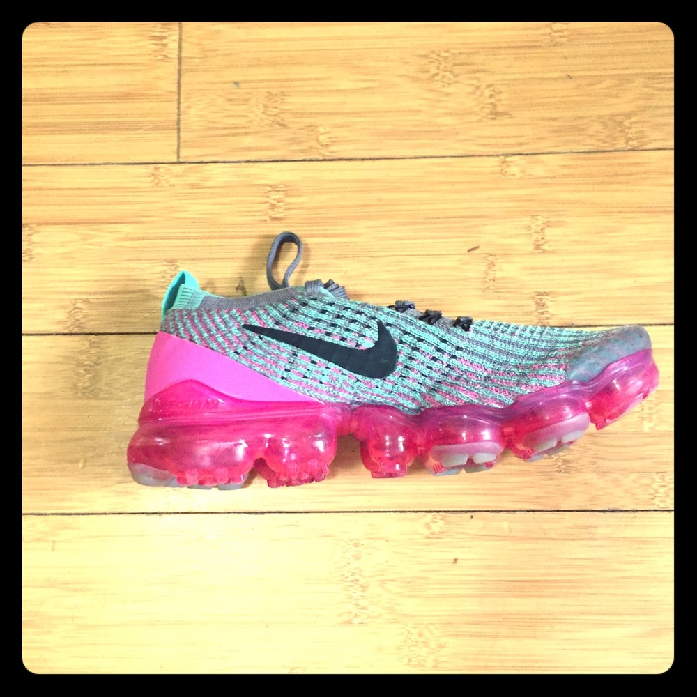 Women’s Nike Vapormax Flyknit size 6.5